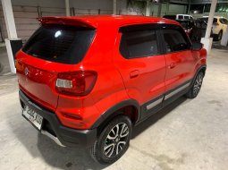 Suzuki S-Presso 1.0 MT 2023 Merah 4