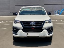 Toyota Fortuner 2.4 TRD AT 2018 Putih