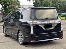 Nissan Elgrand Highway Star 2014 Hitam 2