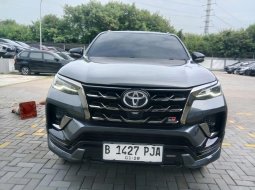 Toyota Fortuner New 4x2 2.8 GR Sport A/T DSL 2022