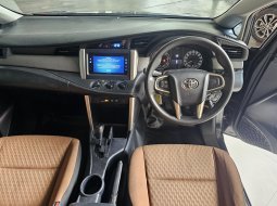 Toyota Innova G 2.4 diesel AT ( Matic ) 2019 Hitam plat genap bekasi 9