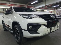 Toyota Fortuner VRZ TRD Sportivo Automatic 2018 super gress 14