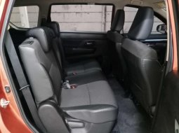 Suzuki XL7 Alpha AT 2022 Orange 10