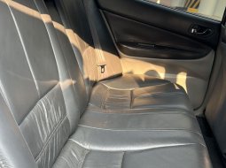 2001 Mitsubishi Gallant Hiu 2.5 A/T Hitam Metalik An Pribadi Plat B DKI GANJIL Pajak On MARET 2025 . 5
