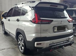 Mitsubishi Xpander Cross Premium A/T ( Matic ) 2023 Putih Mulus Gress Siap Pakai 4