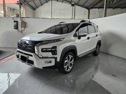 Low km 28rban Mitsubishi Xpander Cross Premium AT ( Matic ) 2023 Putih Mulus Siap Pakai 3