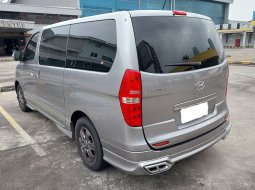 2017 Hyundai H-1 Elegance 12 Seat Jok Kulit B GANJIL Pjk NOV 2025 Siap Pakai Luar Kota KREDIT DP15jt 5