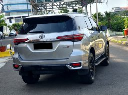 Toyota Fortuner New  4x2 2.8 A/T DSL GR Sport 2022 silver diesel 5
