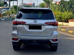 Toyota Fortuner New  4x2 2.8 A/T DSL GR Sport 2022 silver diesel 6