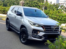 Toyota Fortuner New  4x2 2.8 A/T DSL GR Sport 2022 silver diesel 3