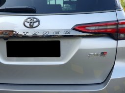 Toyota Fortuner New  4x2 2.8 A/T DSL GR Sport 2022 silver diesel 19