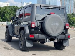 JEEP WRANGLER  3.8L AT HITAM 2011 TERJANGKAU DIJUAL CEPAT 4