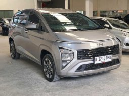 Hyundai Stargazer Prime AT 2022 Abu-abu
