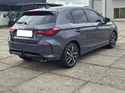 Honda City Hatchback New  City RS Hatchback CVT 2022 Abu-abu km 26 ribuan 3