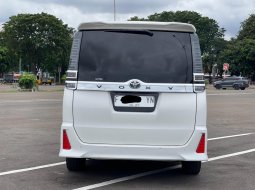 TOYOTA VOXY 2019 PUTIH TERMURAH SIAP PAKAI 4