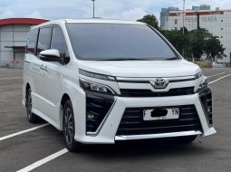 TOYOTA VOXY 2019 PUTIH TERMURAH SIAP PAKAI 3