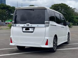 TOYOTA VOXY 2019 PUTIH TERMURAH SIAP PAKAI 6