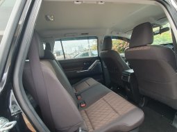 Toyota Innova Zenix G 2024 hitam bensin km 11 ribuan 11