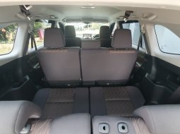Toyota Innova Zenix G 2024 hitam bensin km 11 ribuan 13