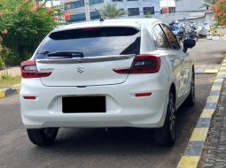 Suzuki Baleno Hatchback A/T 2023 putih km antik 7 ribuan 4