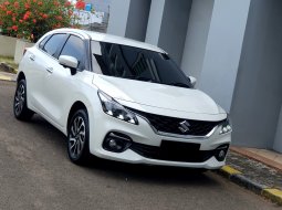 Suzuki Baleno Hatchback A/T 2023 putih km antik 7 ribuan 5