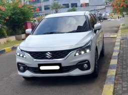 Suzuki Baleno Hatchback A/T 2023 putih km antik 7 ribuan 1