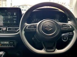Suzuki Baleno Hatchback A/T 2023 putih km antik 7 ribuan 11