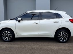 Suzuki Baleno Hatchback A/T 2023 putih km antik 7 ribuan 21