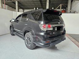 Toyota Fortuner G  VNT TRD 2.5 diesel MT ( Manual ) 2014 Hitam plat ganjil jkt utara 4