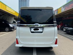 DIJUAL CEPAT!! TOYOTA VOXY AT PUTIH 2019 4