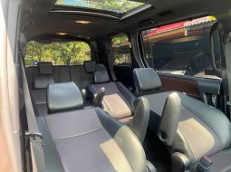 DIJUAL CEPAT!! TOYOTA VOXY AT PUTIH 2019 8
