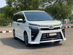 Promo Toyota Voxy murah‼️