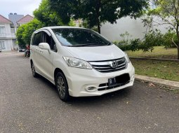 Honda Freed SD 2013 Putih Murah Bagus