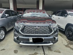Super km baru 14rban Toyota Innova Zenix Q TSS Modelista Hybrid 2.0 AT ( Matic ) 2023 Hitam Like New