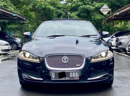 Jaguar XF V6 2011 Hitam