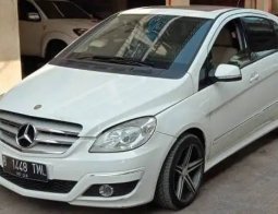 Review Mercedes-Benz B 200 Urban 2013: Mobil Mercedes-Benz Khusus ...