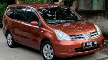 grand livina orange