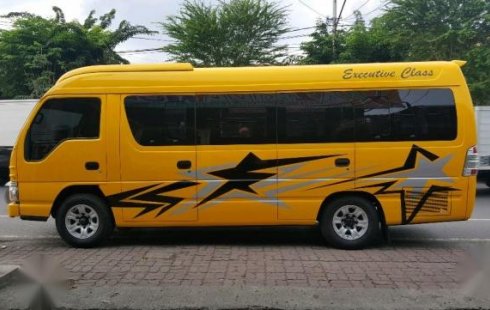 Gambar Mobil Elf Minibus - Galeri Mobil