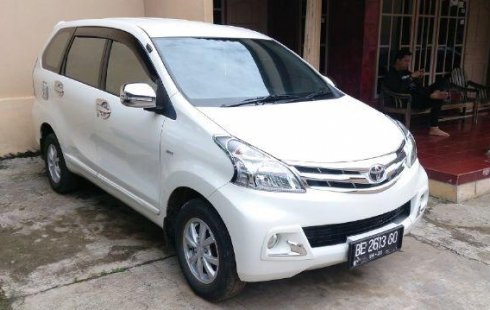 800+ Gambar Mobil Avanza Tahun 2015 HD Terbaik
