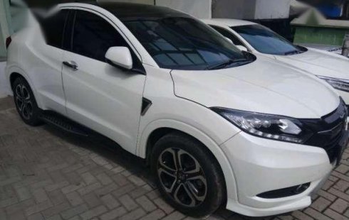 Hrv Prestige 1 8 Two Tone Sunroof Triptonic 2016 1052693