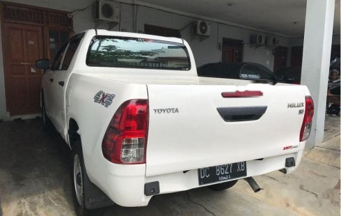 Mau jual cepat mobil bagus Toyota Hilux E 2016 Pickup 