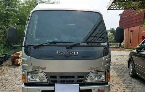 Harga mobil Isuzu Elf Jual beli mobil Isuzu Elf baru 