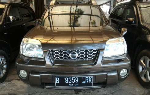 Jual mobil  Nissan  X  Trail  XT 2005 dengan harga murah  di 