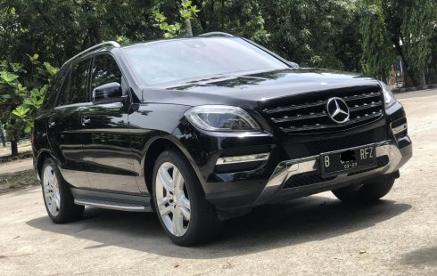 Mercedes-Benz ML 350 2012 Hitam