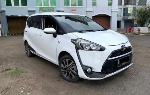 Jual Toyota Sienta V 2017 harga murah di DKI Jakarta