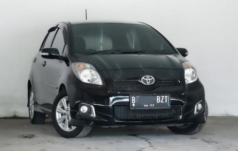 Toyota Yaris S Limited 2012