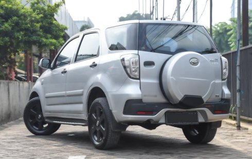 Daihatsu Terios X 2015