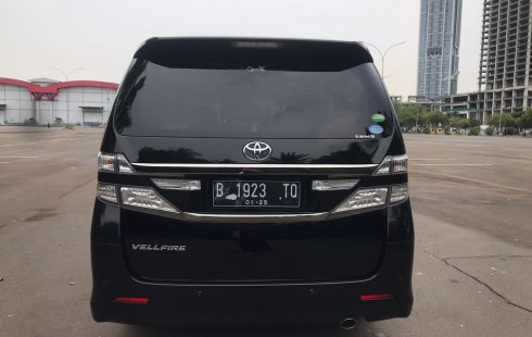 TOYOTA VELLFIRE Z GOLDEN AT HITAM 2014