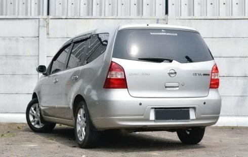 Nissan Grand Livina XV 2011