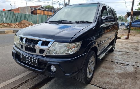 Isuzu Panther LS 2010 Hitam Manual